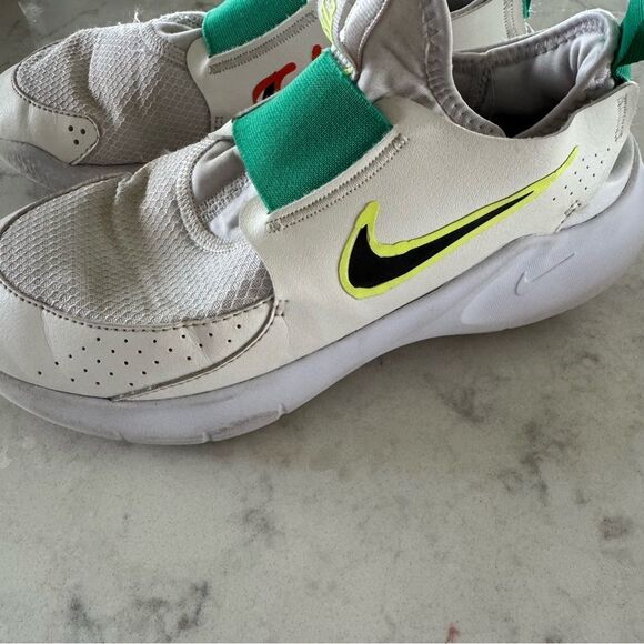 Nike Flex Runner 3 GS White Green Orange Kids Size 3.5 Running HF5745 - Picture 3 of 11